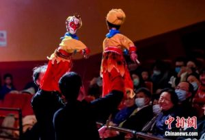 世界人形劇の日に中国・パキスタン文明と文化遺産を祝うイベントが北京にある中国人形劇芸術劇場で行われ、人形劇『孫悟空〜本物と偽物』のさわりが披露された。