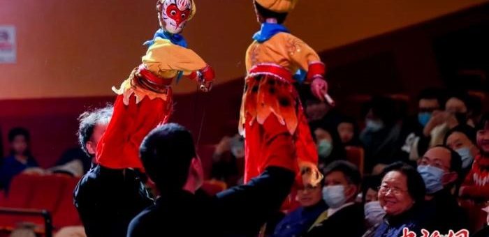 世界人形劇の日に中国・パキスタン文明と文化遺産を祝うイベントが北京にある中国人形劇芸術劇場で行われ、人形劇『孫悟空〜本物と偽物』のさわりが披露された。