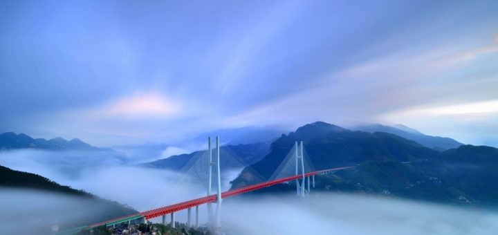 杭州から瑞麗まで高速道路の北盤江橋